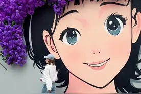 西安也有簪花少女彩绘墙了，就在老菜场！ 藏在市井里的少女彩绘墙，遇到好看的花，一定要分享给最好看的你们呀！#机位天才已就位  #在花影里揭开了夏日的序章  #老菜场市井文化街区 #好看的花一定要分享给你 #墙绘视频封面