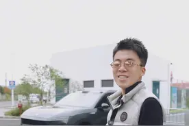 体验来自中国电动车的超能力 #提车 #电动车 #买车 #从容避坑指南 #蔚来ES8视频封面