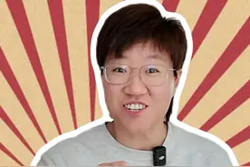 世界冠军零食柜大揭秘 一身反骨的零食开箱#乒乓球 #国乒 #美食视频封面