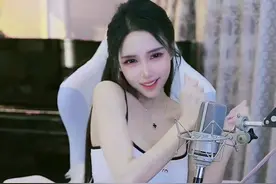 搜一座城不如等一队人 长城炮 颗秒～#绝地求生 #pubg #吃鸡 #游戏主播 #吃鸡女孩视频封面