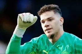 绿茵赛场守门员那些不可思议式直接进球！真的太不可思议了#dou来足球季 #足球的魅力