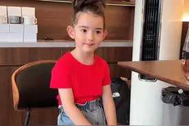 小淑女的养成日记 #骗你生女儿 #混血宝宝黄允知 #爸爸带娃