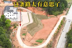 这家建房子很有意思，明明可以走近路回家的，为何要去走远路？#农村自建房 #自建房设计