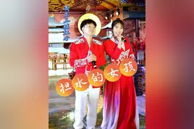 新陕北民歌《担水的女孩》送给大家❤️#热门音乐🔥 #担水的女孩 #演出现场