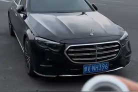 沉浸式体验2025款奔驰e300尊贵版 #奔驰e300l #奔驰 #全新e300l