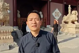 郑州闹市里的一方净土，大观音寺。这里有国内最大的室内观音像。闻着檀香，听着梵音，内心变得安宁平静。#国学文化 #修行 #现场实拍 #愿所有美好如约而至 #旅行推荐官  @DOU+小助手