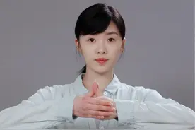 #星汉老友重聚山花烂漫时 星汉好友山花见，是万萋萋，也是人民教师丁笑笑。#山花烂漫时