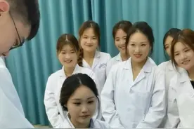 重点不是耦合剂涂多了，而是是谁涂的#校园#医学科普#医学生懂医学生视频封面