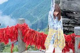 不管梵净山能否治我的嘴硬，但山上真的很险，寸步难行 堪称鬼斧神工；很难  虽哭了，但很值得#旅行 #梵净山 #徒步视频封面