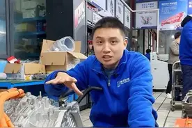 23年款的长安欧尚，搭载的青山的三离合混动变速箱。没错，我算是全网首拆这款变速箱的第一人#变速箱维修 #青山变速箱视频封面