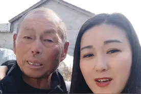 在这里王微给大家拜年了，祝大家新年快乐😄