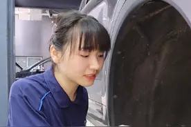 轮胎听到嘎吱嘎吱的金属摩擦声 要尽快去检查刹车#刹车异响 #刹车片 #刹车盘