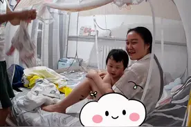 虽然她现在只是听得多了才叫爸爸妈妈，并不懂啥意思