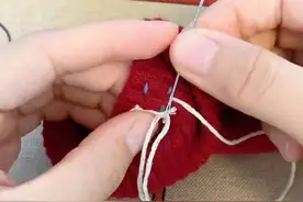 袖子太长来个锁边绣改短，好看又漂亮#针线活儿 #针线小妙招