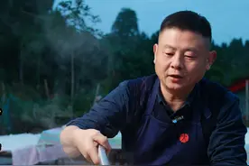 四川农家酥肉又酥又香有啥秘密？老师傅现场制作告诉你