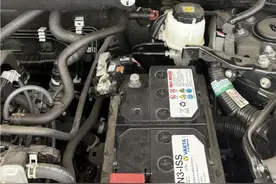 车辆长期停放电瓶如何断电#丰田 #荣放 #电瓶 #断电