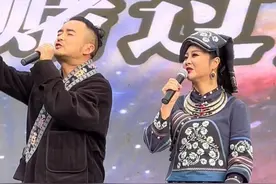 #山水组合原创 #山野民谣#你莫走 你莫走，我不走，生个娃，养条狗@抖音短视频