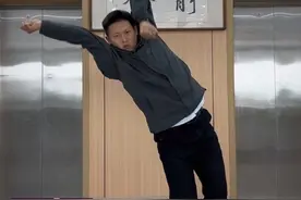 人类的身体还是太难掌控了，不知道我玩这个能有多少分 #舞力全开手游首曝 #舞力全开派对进行曲挑战 #舞力全开派对视频封面