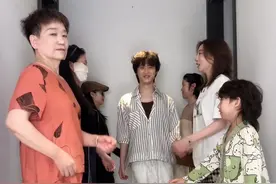 毋庸置疑 #原地猫步挑战  #跟着猫爷学猫步 #跟着猫爷抖起来