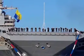 #军事科技 #创作者中心 #创作灵感 福特号航母是目前世界上最大的现役航母，是福特级航空母舰的首舰，它到底有多大？#全球最大航空母舰 #军事科普#