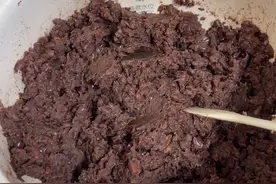 做了一锅红枣豆沙馅 空口吃都贼拉好吃 而且超级简单