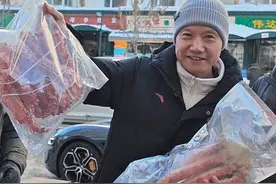 这两天在黑河冬测，顺便在街上逛了逛，真的见世面了~#北方美食 #黑河视频封面