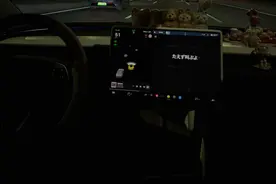 “真正的爱 是扶级而上的.”