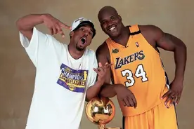 2002年总决赛科比场均26.8分5.8篮板5.3助攻带领湖人拿下三连冠！视频封面