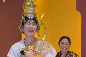 我在泰兰德很是想你… 可以叫上闺蜜演一集吗？#社恐 #i人  #精神状态良好 #蓝氏猫粮 #蓝氏乳鸽猫粮