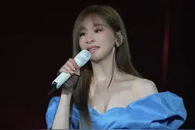 当王心凌说合肥话“从肥东到肥西 买了一只老母鸡”#王心凌 #合肥话 #王心凌合肥演唱会