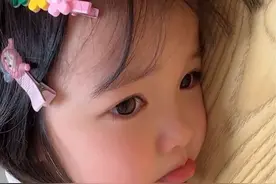 自己弄哭的女儿，还得自己哄……#骗你生女儿 #萌娃日常 #父女日常视频封面