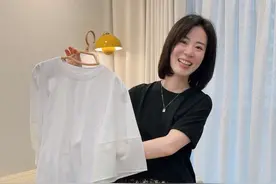 生活松弛有度，才会有不一样的色彩。 我们明天见～#简约穿搭 #精致生活视频封面