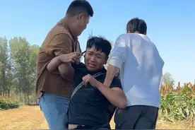 一百斤的草鱼没钓到，100多斤的胖子钓到好几个！#意想不到的结局 #剧情演绎 #结尾有惊喜视频封面