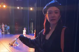 赛场经常看到家长独自带孩子参赛、走台、指导，真心的佩服👍🏻  和未来会带孩子参赛的家长分享一下走台，希望能帮的上忙哟❤️#舞蹈比赛 #舞蹈老师视频封面