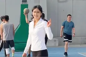 我必须证明下跟我打球的都不是工具人 #野球场 #打篮球的女生 #篮球视频封面