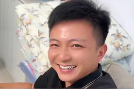 我可不是娇滴滴的女王，有的是力气和手段…😂😂😂#夫妻日常搞笑 #被迫营业的男人#我在闹他在笑