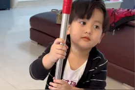 #广东dou知道 #务实才是硬道理 #从小抓起从小培养 务实男吉米仔上线，最近大家都说他很威喔！他的回答尽显广东人特色！视频封面