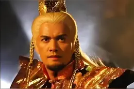 燕藏峰与官御天巅峰大战，得到羊皮卷，竟意外揭开凌霜剑的秘密