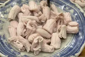 在北京连续拿了5年米其林的爆肚店，究竟能有多难吃？#老北京爆肚 #米其林餐厅 #来北京不就为吃这一口吗