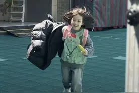 女儿放学自带美颜视频封面