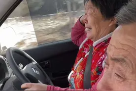 等我们老了以后，你要走在我前头，因为我不想让你独自承受痛苦。#时光慢些吧不要再让你变老了 #歌词句句入心 #只有经历过的人才会懂