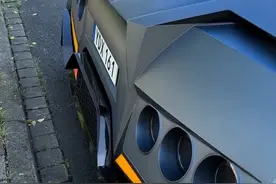 颜值在线，斯堪尼亚770S跑车型 #这才是男人的玩具 #秀出你的神座驾 #公路之王斯堪尼亚 #斯堪尼亚 #北欧卡车 @斯堪尼亚中国 @热门音乐🔥 @热门DJ @热门 @DOU+上热门 @上热门