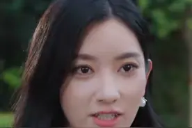 首富一眼认出面前的小男孩就是自己的孙子，只因他继承了儿子的样貌，还和儿子一样从小有数学的天赋。 #九州短剧#江晚自有舟渡 #新剧来袭 #江晚自有舟渡后续 #因为一个片段看了整部剧