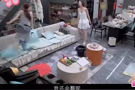 迪姐:“我还会翻呢!” #井迪[话题]# #我家那闺女井迪