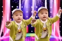 儿歌多多100首0到3岁宝宝早教儿歌100首联播《小兔子乖乖》《拔萝卜》《小兔蹦蹦跳》《宝贝宝贝》《数鸭子》《小毛驴》《宝宝睡觉》《小鸭子嘎嘎嘎》《小手拍拍》《小猫怎么叫》《小羊怎么叫》《宝宝学说话》《小狗汪汪叫》《冰糖葫芦》《蜗牛与黄鹂鸟》《小动物叫声》《山上有老虎》 《小鸭子嘎嘎嘎》《世上只有妈妈好》#0到3岁早教儿歌 #儿歌 #启蒙早教 #儿歌100首最火 #宝宝儿歌 宝宝早教儿歌 1-3岁儿歌100首最火 幼儿儿歌舞蹈 1-3岁宝宝儿歌100首最火 0-3岁儿歌100