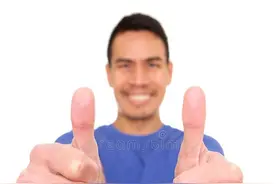 睡醒手指发僵？3 类疾病前兆！超过这时间要就诊图片