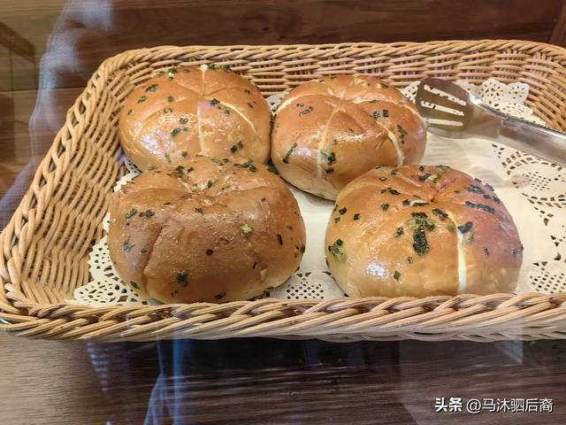 留法博士在小渔村开面包坊值不值?