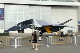 南天门计划是真的？“白帝”空天战机亮相珠海！六代机真长这样？图片