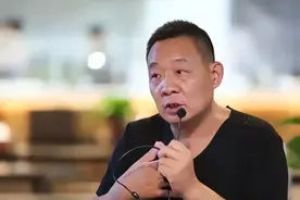 于东来痛批胖东来团队没血性后，企业家联合发声，从此正邪不两立图片