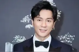 46岁李晨现状：无儿无女，父母离异，现在单身，5任前女友大美女图片